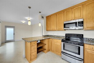 410 SW 15th St in Pompano Beach, FL - Building Photo