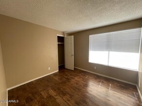 2412 West Campbell Ave-Unit -318 in Phoenix, AZ - Building Photo - Building Photo