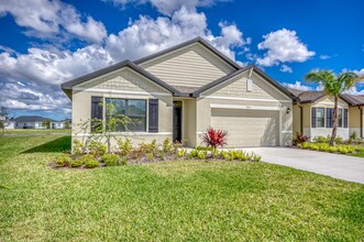 9767 SW Triton Wy in Port St. Lucie, FL - Building Photo - Building Photo