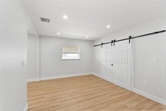 1946 Rodman St in Hollywood, FL - Building Photo - Building Photo
