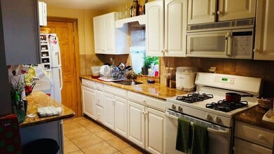 48 2nd St, Unit 1 in Glen Cove, NY - Building Photo - Building Photo