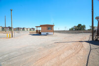 12520 Montana Ave in El Paso, TX - Foto de edificio - Building Photo