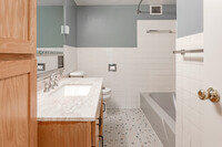 Highland Terrace Apartments in St. Paul, MN - Building Photo - Interior Photo