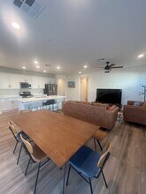 24182 Hillcrest Dr in Corona, CA - Building Photo - Building Photo