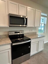 299 Mangrove Shade Cir in Apollo Beach, FL - Foto de edificio - Building Photo