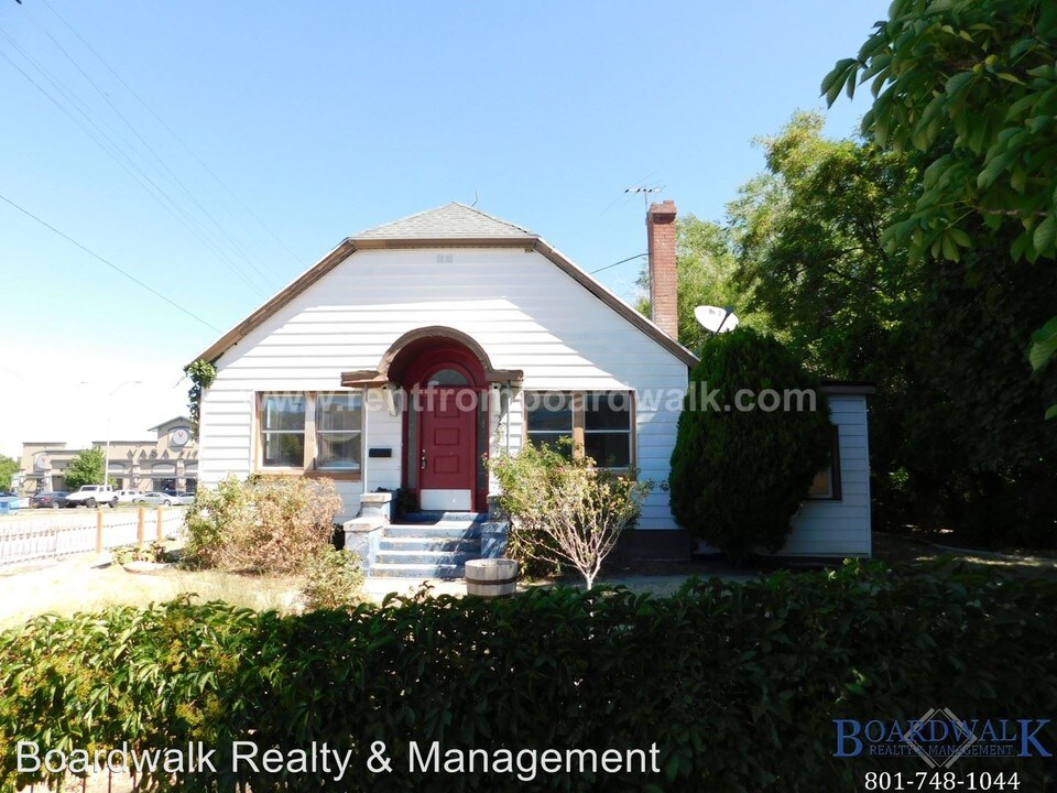 55 E Utah Ave in Tooele, UT - Building Photo