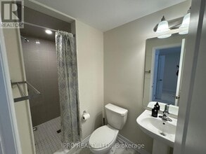 1453 National Cmn in Burlington, ON - Building Photo - Building Photo