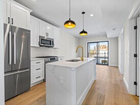 48 Woodward St, Unit 3 in Boston, MA - Building Photo