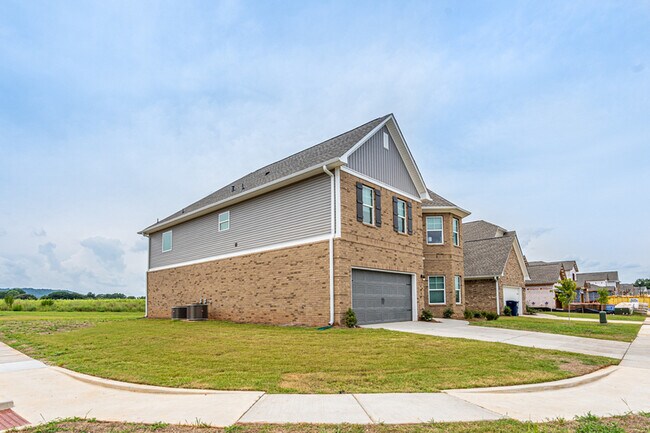 4230 Textile Ln in Huntsville, AL - Building Photo - Building Photo