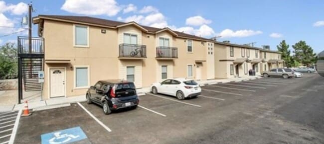 512 Center Way in El Paso, TX - Building Photo - Building Photo