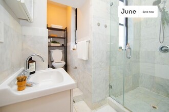 826 9th Ave, Unit 5RN in New York, NY - Building Photo - Building Photo