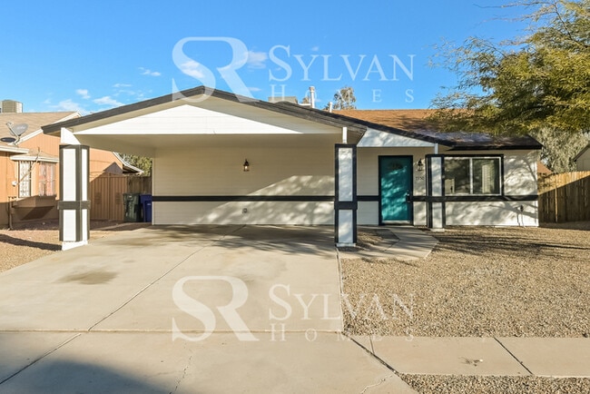 1950 W Burgundy Way in Tucson, AZ - Building Photo - Building Photo