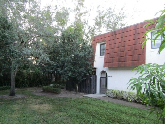 2212 White Pine Cir in Greenacres, FL - Building Photo - Building Photo