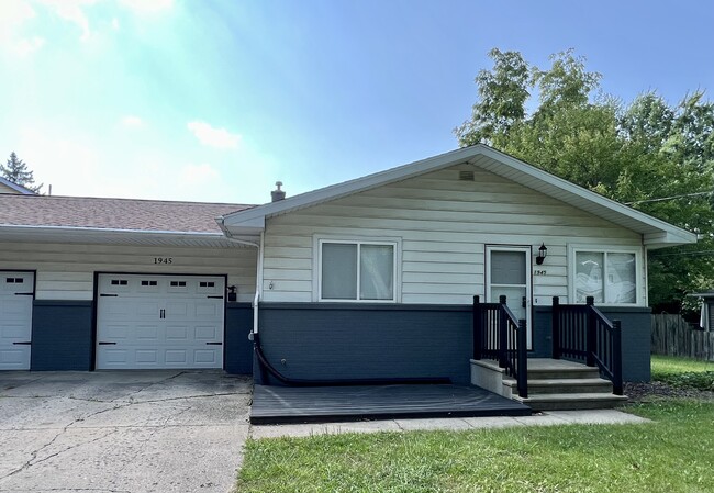 1945 Adelpha Ave in Holt, MI - Building Photo - Building Photo