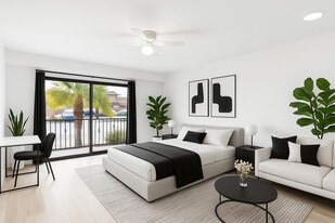 Bella Vista in San Diego, CA - Building Photo