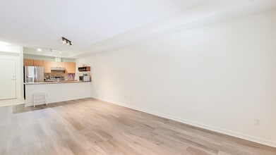 10092 148 St in Surrey, BC - Building Photo - Building Photo