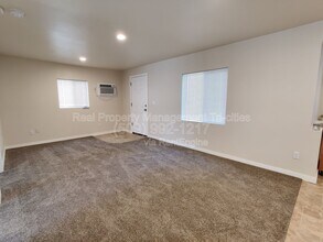 44102 Dimmick Rd in Benton City, WA - Building Photo - Building Photo