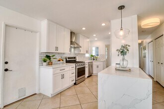 4159 Mt Putman Ave in San Diego, CA - Building Photo - Building Photo