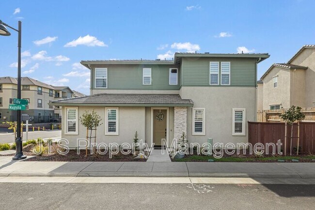 3449 Magnolia Wy in Folsom, CA - Building Photo - Building Photo
