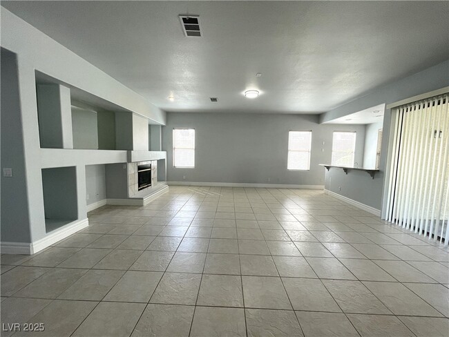 70 Castle Creek Ct in Las Vegas, NV - Building Photo - Building Photo