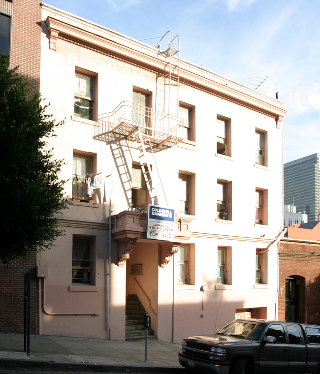 920 Montgomery St in San Francisco, CA - Building Photo - Building Photo