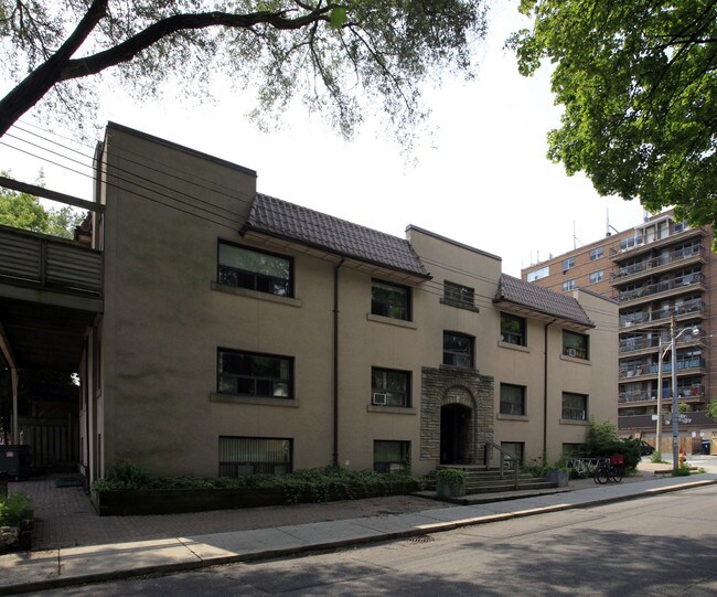 10 Mt Royal Ave in Toronto, ON - Building Photo - Building Photo