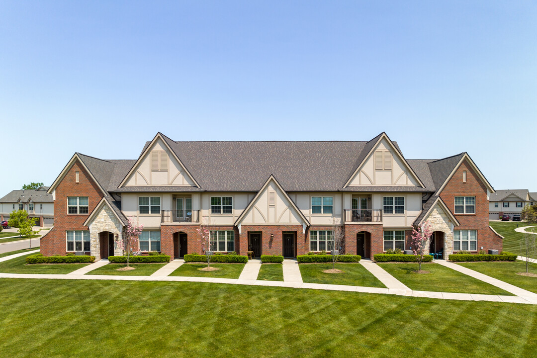 Montclair at Partridge Creek in Clinton Township, MI - Foto de edificio
