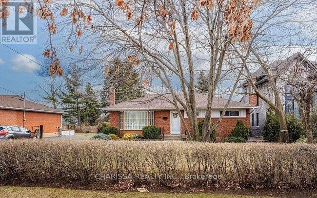 2416 Rebecca St in Oakville, ON - Building Photo - Building Photo