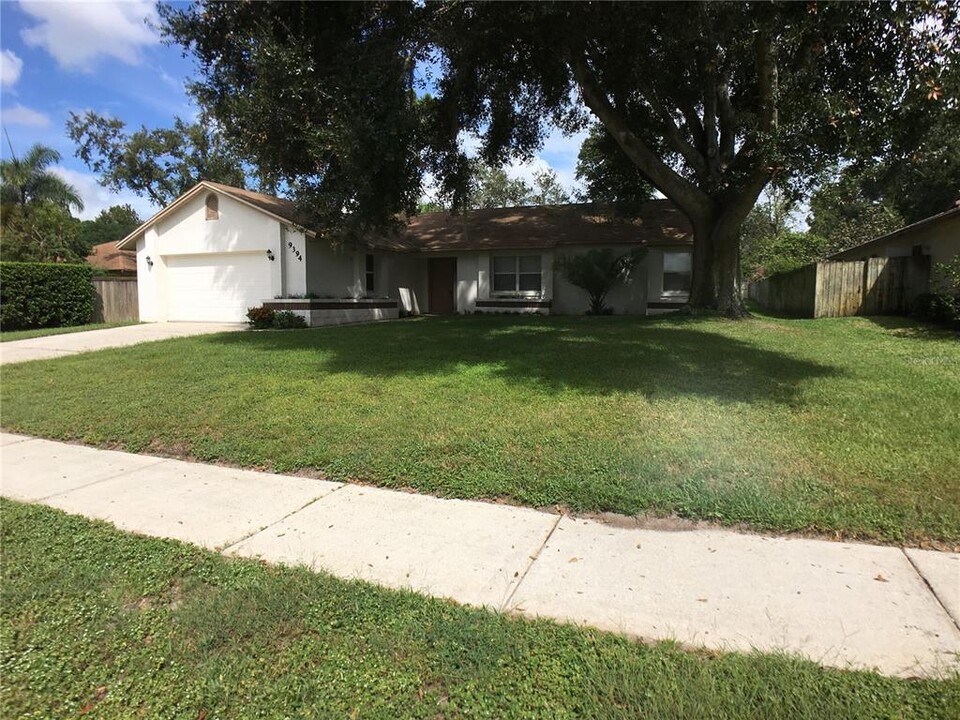 9394 Woodbreeze Blvd in Windermere, FL - Building Photo