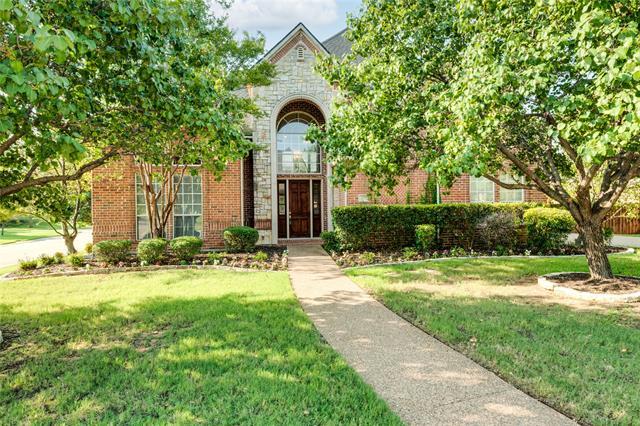 801 Camelot Ct in Highland Village, TX - Building Photo