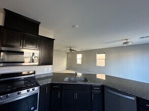 7124 Fossil Lake St in North Las Vegas, NV - Building Photo - Building Photo