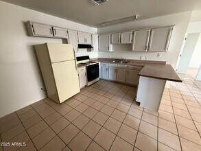 712 E 17th St in Douglas, AZ - Building Photo - Building Photo