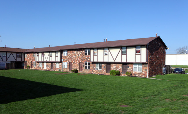 Brandenberry Square Apartments