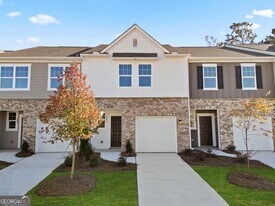 541 Magnolia Cir in Palmetto, GA - Building Photo