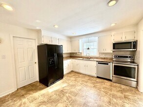 11011 Pennway Dr in Richmond, VA - Building Photo - Building Photo