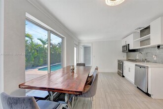 701 NE 8th St in Pompano Beach, FL - Building Photo - Building Photo