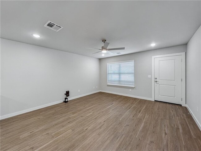 6402 NW Kathleen St in Bentonville, AR - Building Photo - Building Photo