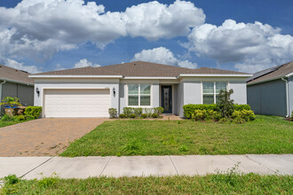 2359 Nuthatch St in St. Cloud, FL - Building Photo - Building Photo