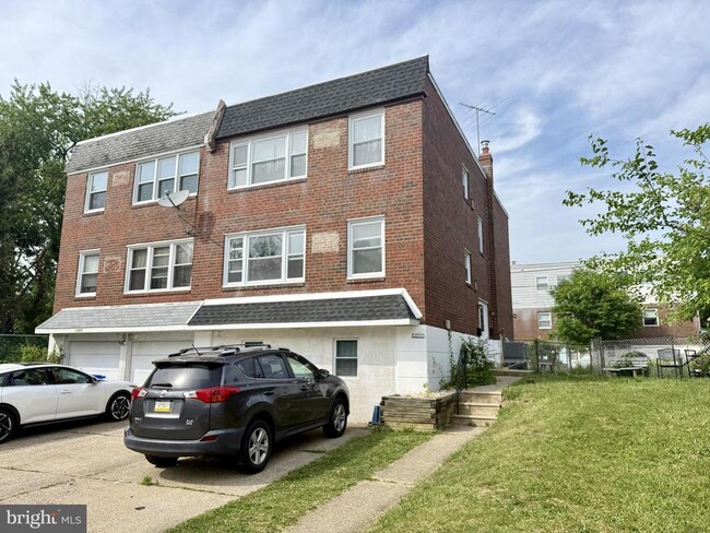 property at 10838 Lockart Ct