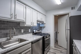 Laurel Oaks in Raleigh, NC - Foto de edificio - Interior Photo