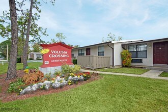 Volusia Crossing in Daytona Beach, FL - Foto de edificio - Building Photo