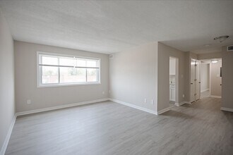 12 Halley Pl SE in Washington, DC - Building Photo - Building Photo