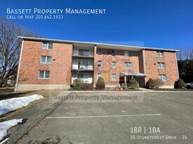 30 Stoneycrest Dr in Middletown, CT - Building Photo