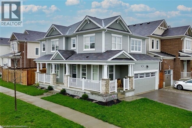 property at 18 Blue Oak St