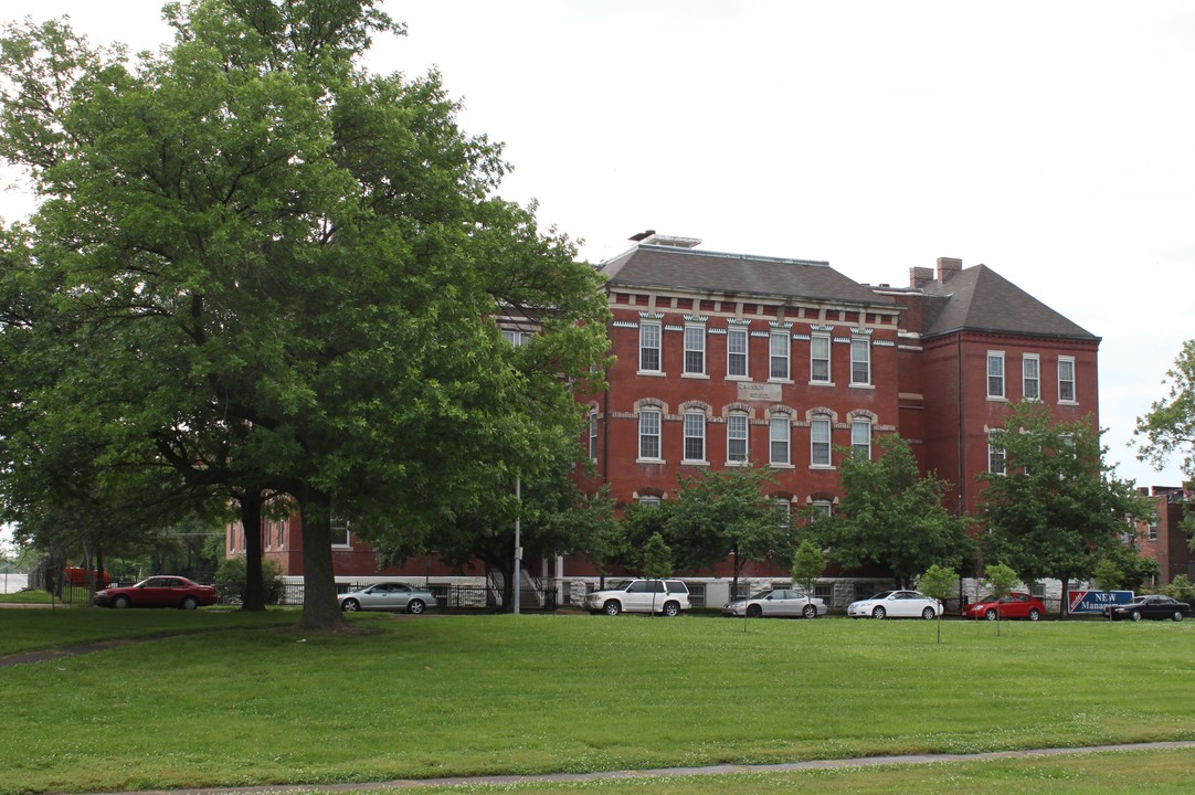 Archway Commons in St. Louis, MO - Building Photo