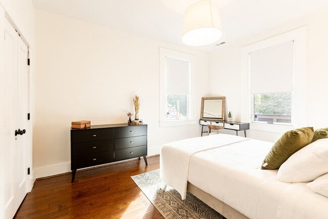 1826 Republic St in Cincinnati, OH - Building Photo - Building Photo