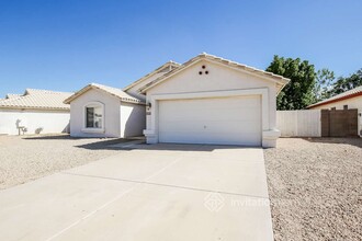 10869 W Manzanita Dr in Peoria, AZ - Foto de edificio - Building Photo