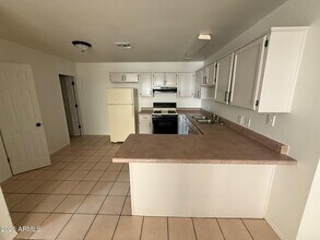 712 E 17th St in Douglas, AZ - Building Photo - Building Photo