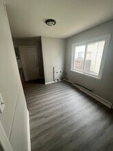 24543 Valley Ave in Eastpointe, MI - Building Photo - Building Photo
