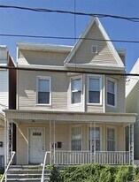 113 Virginia Ave in Jersey City, NJ - Building Photo